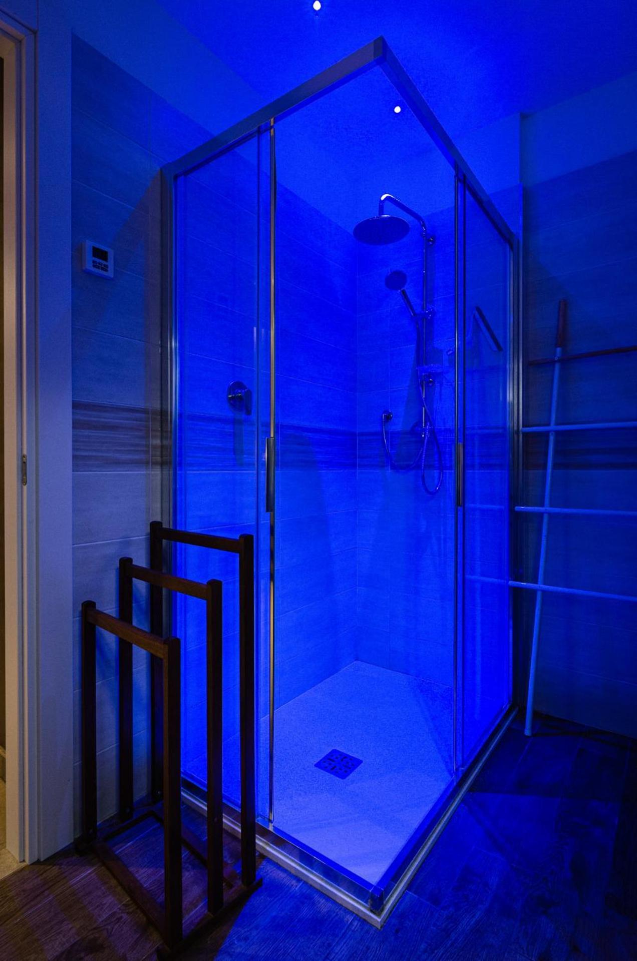 Goito Luxury Apartment, In The Historical Center Болонья Экстерьер фото