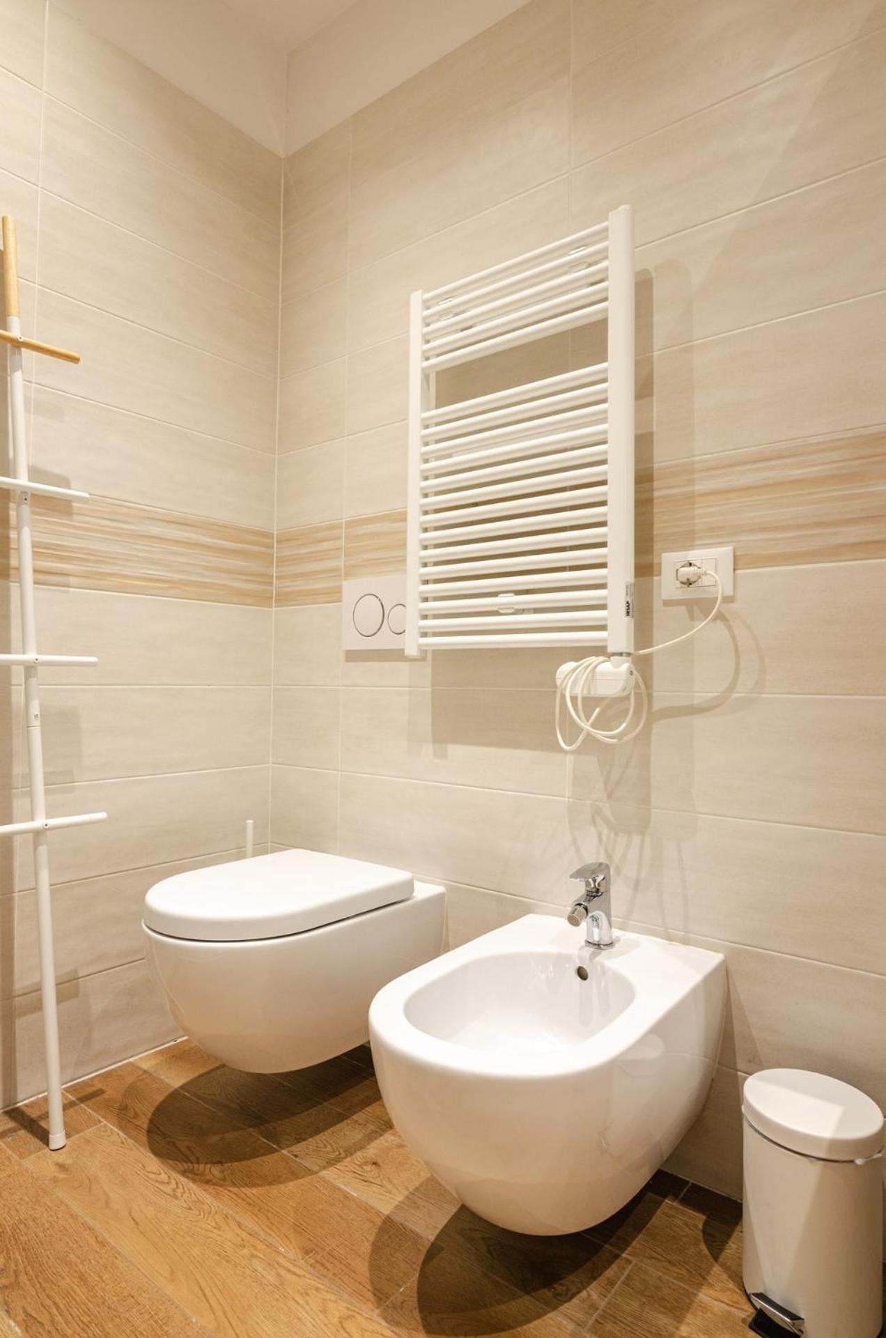 Goito Luxury Apartment, In The Historical Center Болонья Экстерьер фото