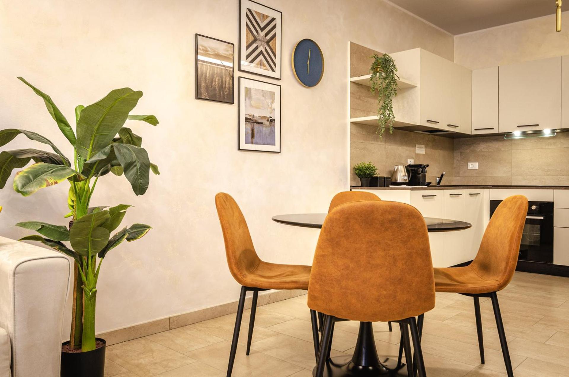 Goito Luxury Apartment, In The Historical Center Болонья Экстерьер фото